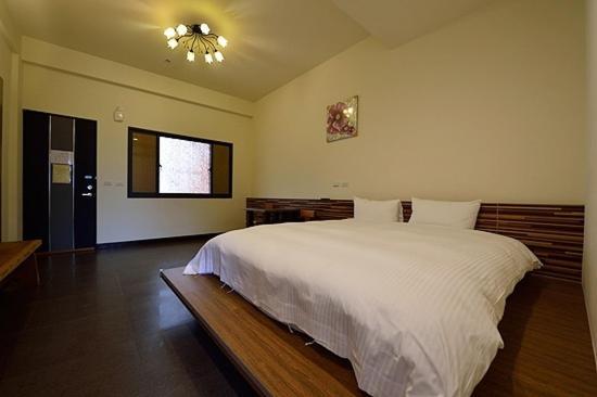 Shan Jhong You You B&B Lago Lago Lugu Esterno foto